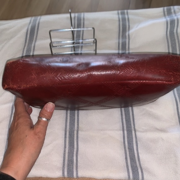 Yves Saint Laurent authentic leather YSL clutch bag, color (burgundy) - Picture 5 of 11